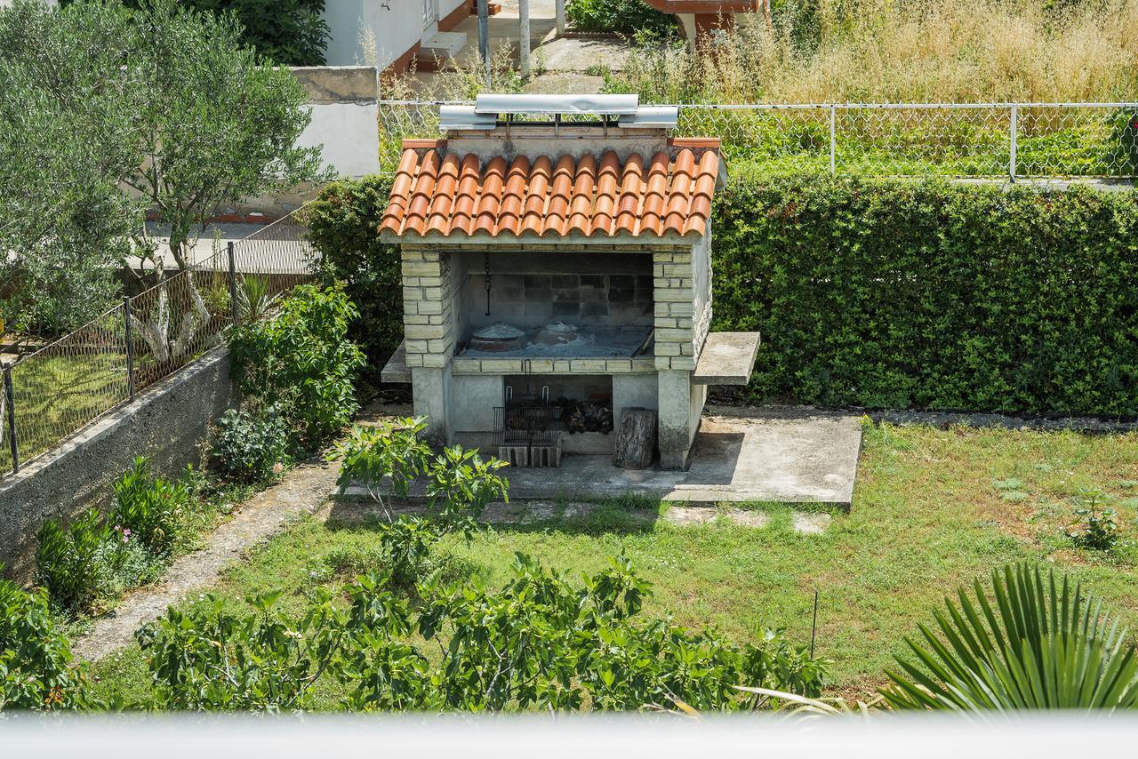Apartment Promona Drniš エクステリア 写真